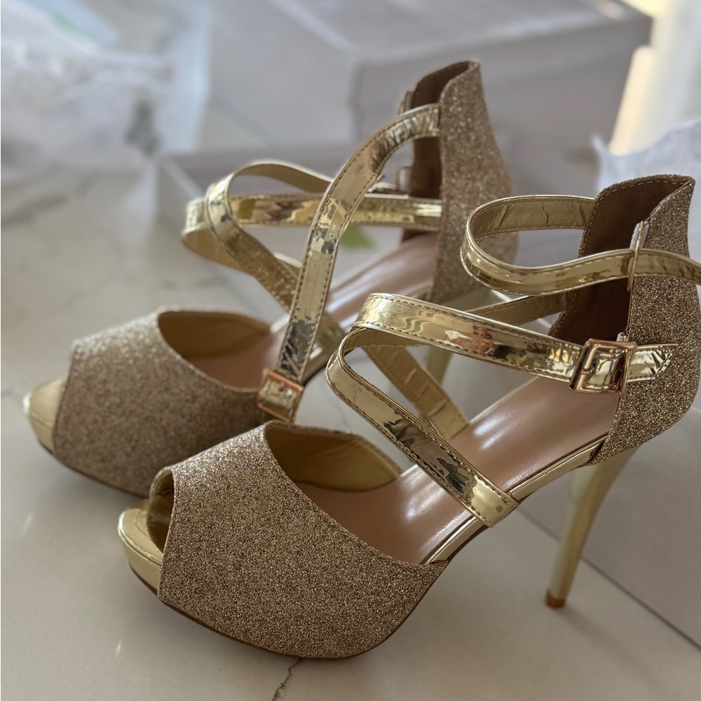 Elegant Gold Glitter Women's Heels